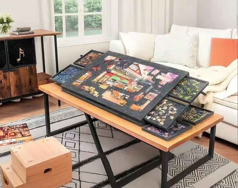 Jigsaw Puzzle Game Table